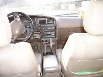 toyota_4runner_729111_3.jpg