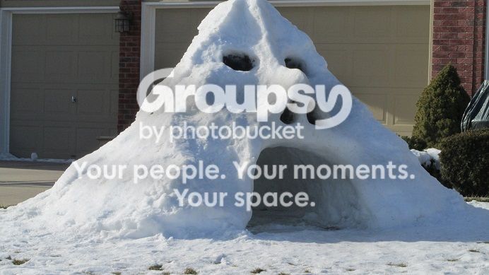 Snowfort2_zps03a259a7.jpg~original