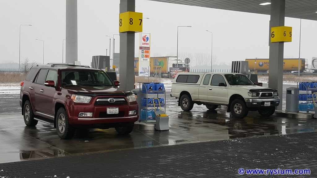 4runner_relocated_01.jpg