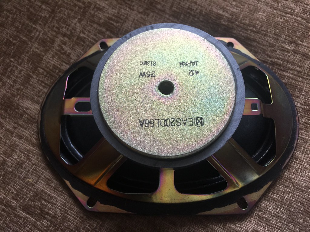 18686778891_9719556c27_b.jpg