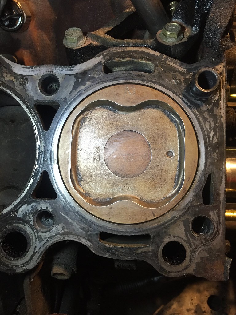 32538556185_a724b41767_b.jpg