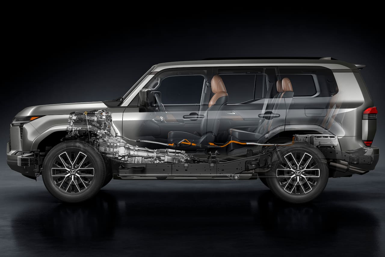 Lexus-GX-Hybrid-drivetrain-with-body.jpg
