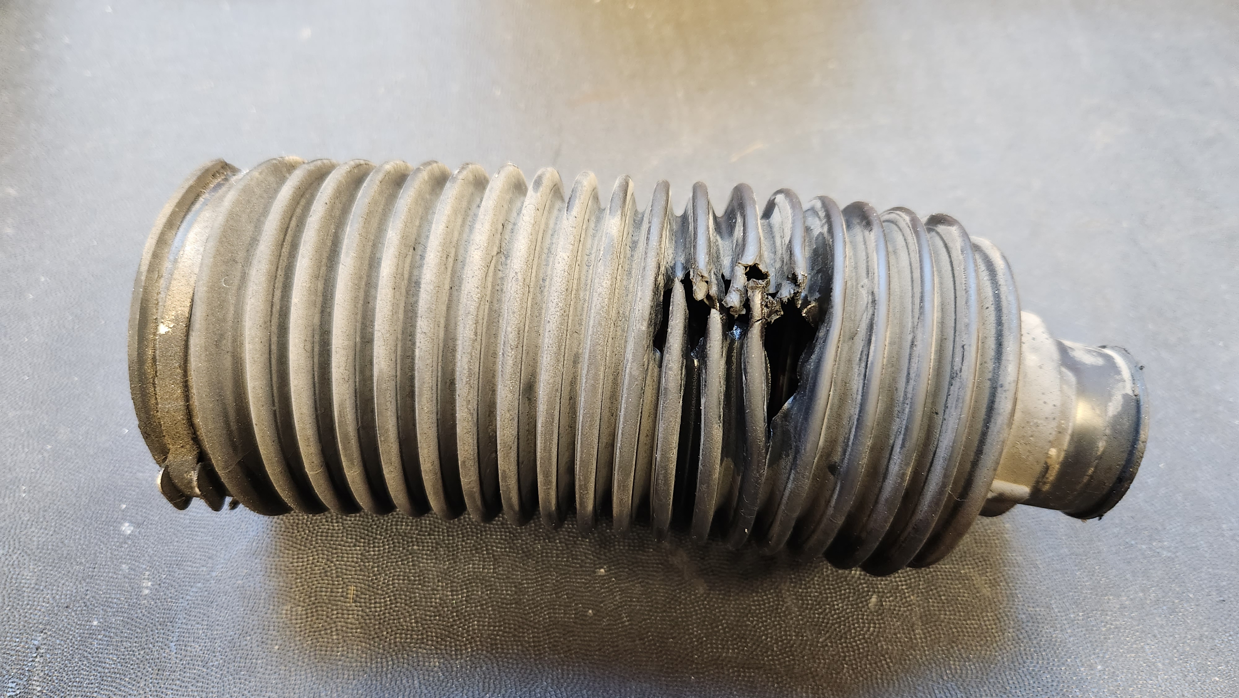 4r_torn_steering_boot.jpg