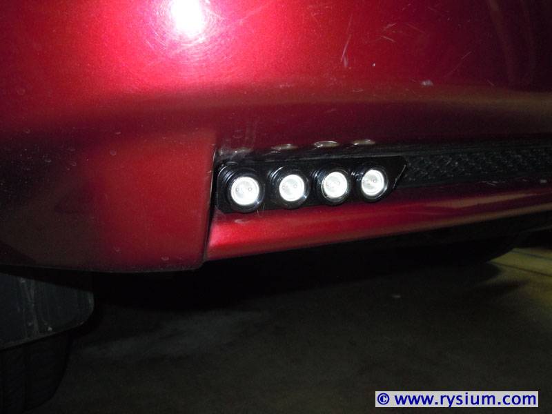 4runner_rear-fog-light-02.jpg